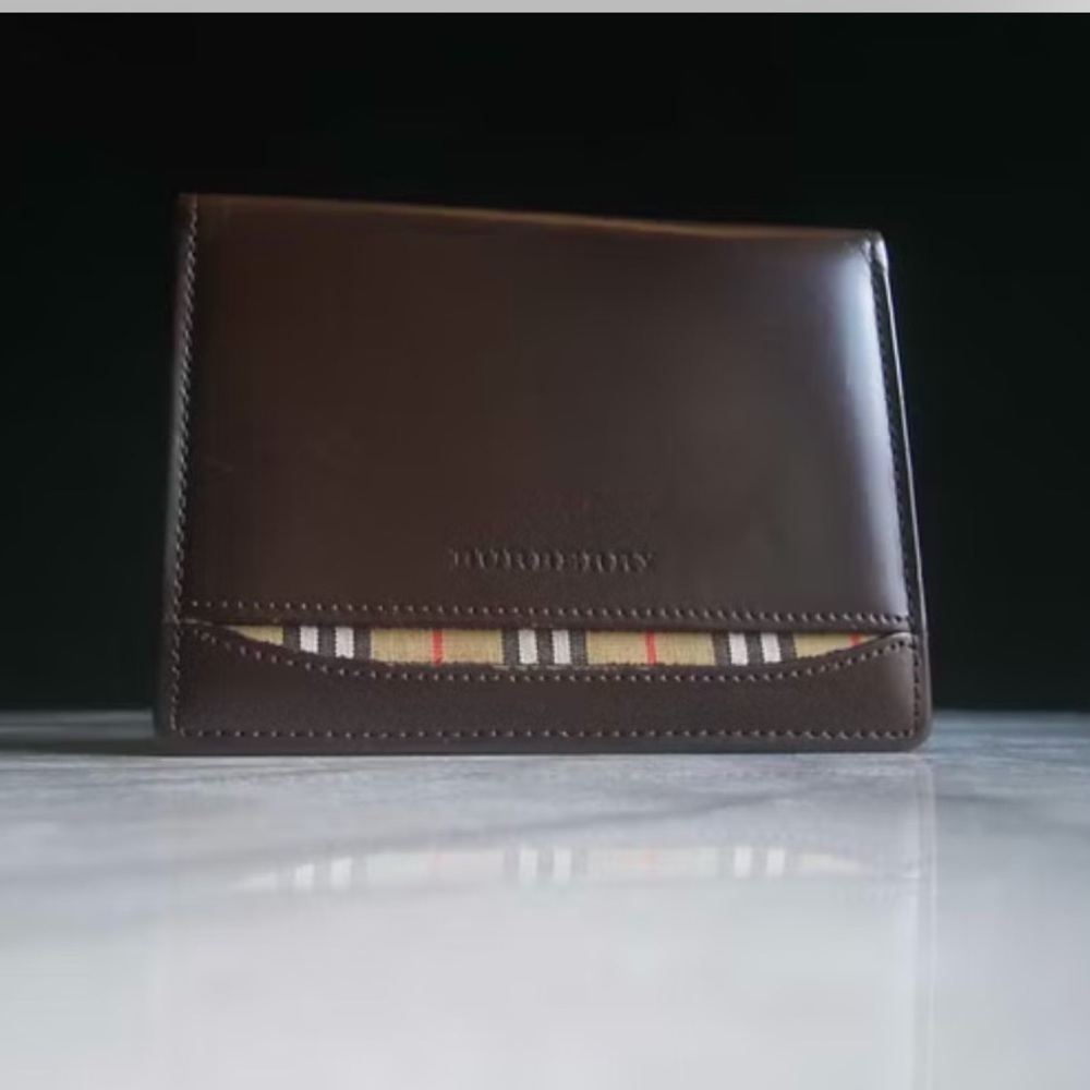 Burberry Authentic Dark Brown & Plaid Business Card/Wallet. MA103